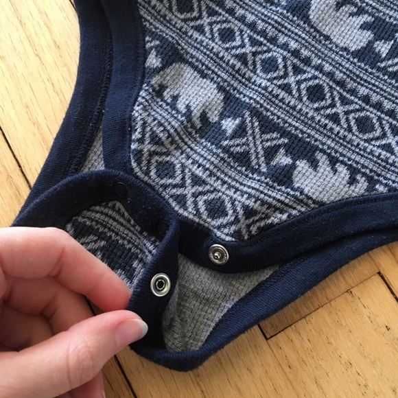 Old Navy Baby Onesie - Picture 7 of 7